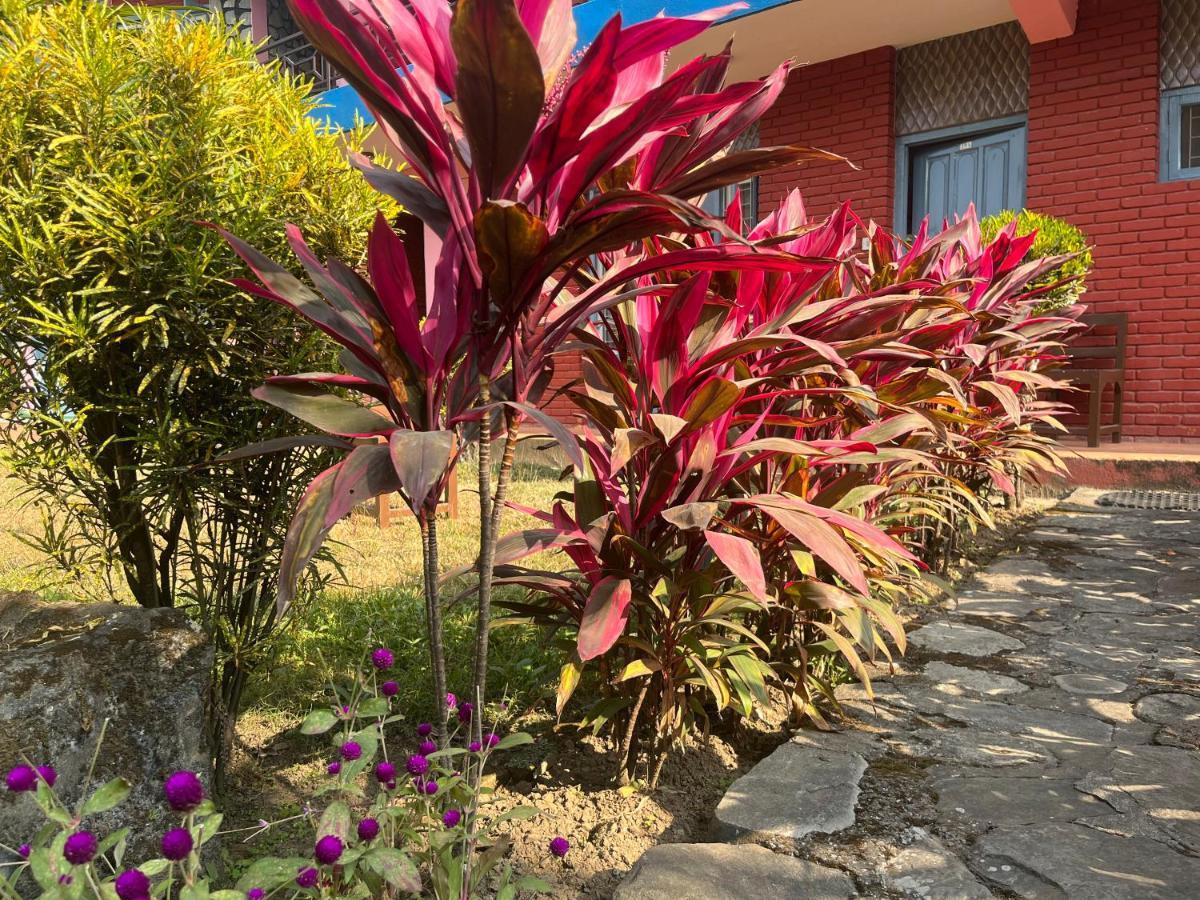 Paradise Mount Resort Pokhara Buitenkant foto