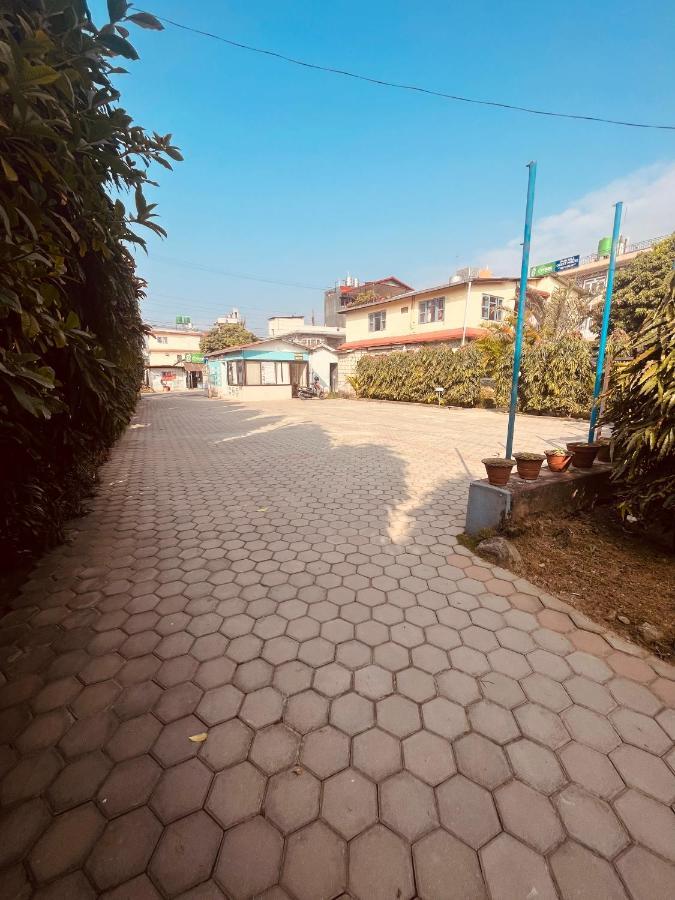 Paradise Mount Resort Pokhara Buitenkant foto