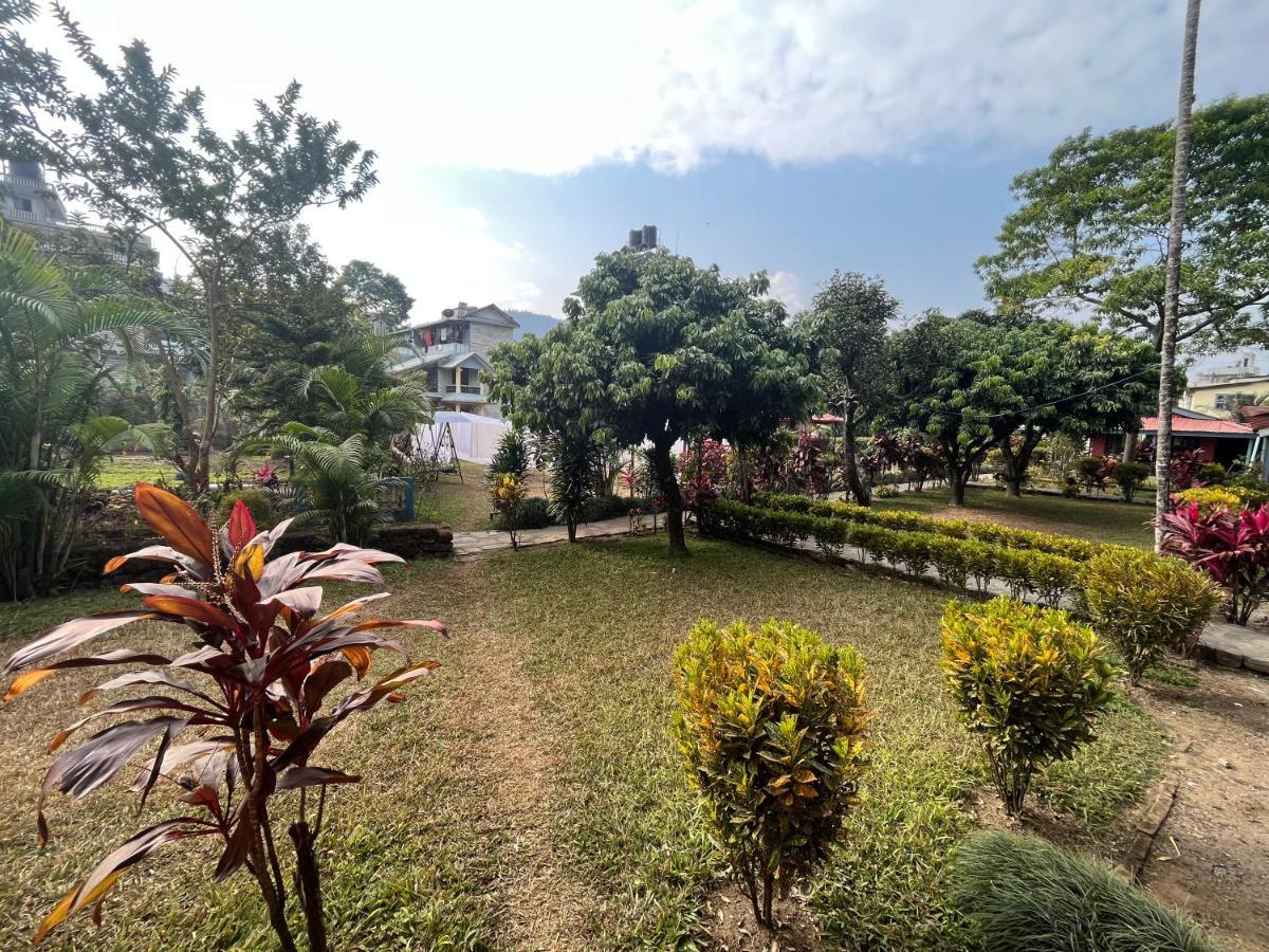 Paradise Mount Resort Pokhara Buitenkant foto