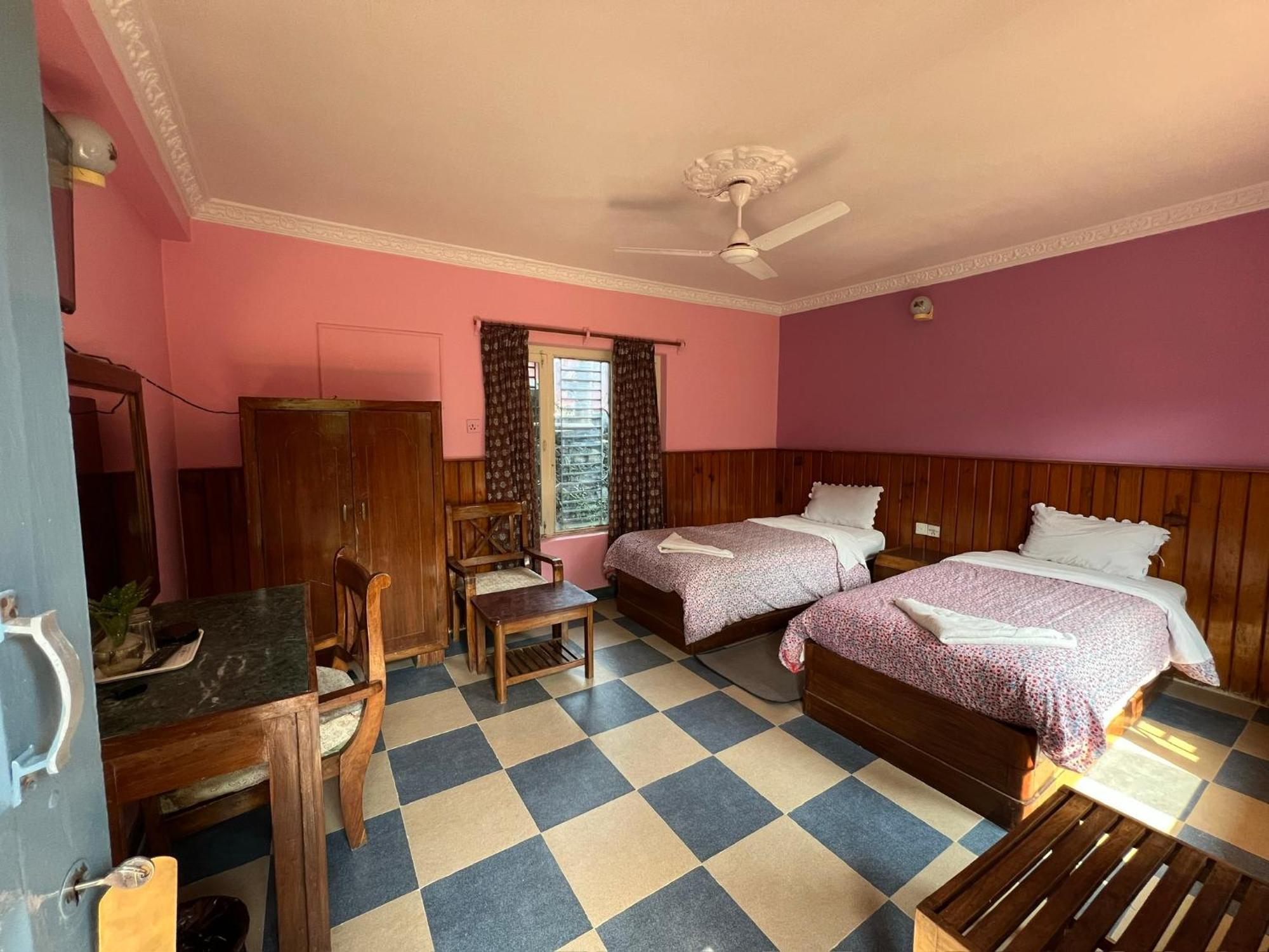 Paradise Mount Resort Pokhara Buitenkant foto